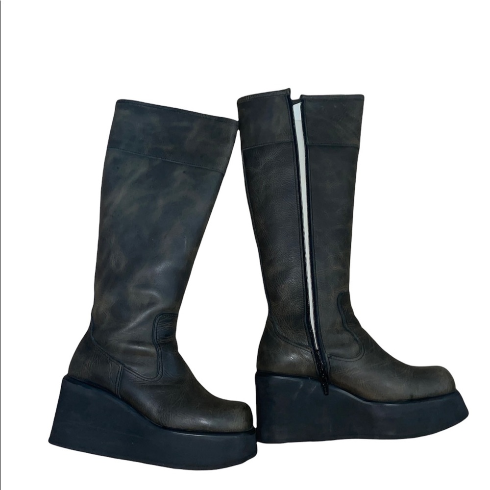 Platform boots